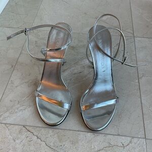 ✅ Tamara Mellon women’s strappy heels